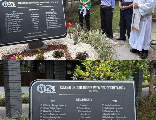 Develación Placa 75 Aniversario